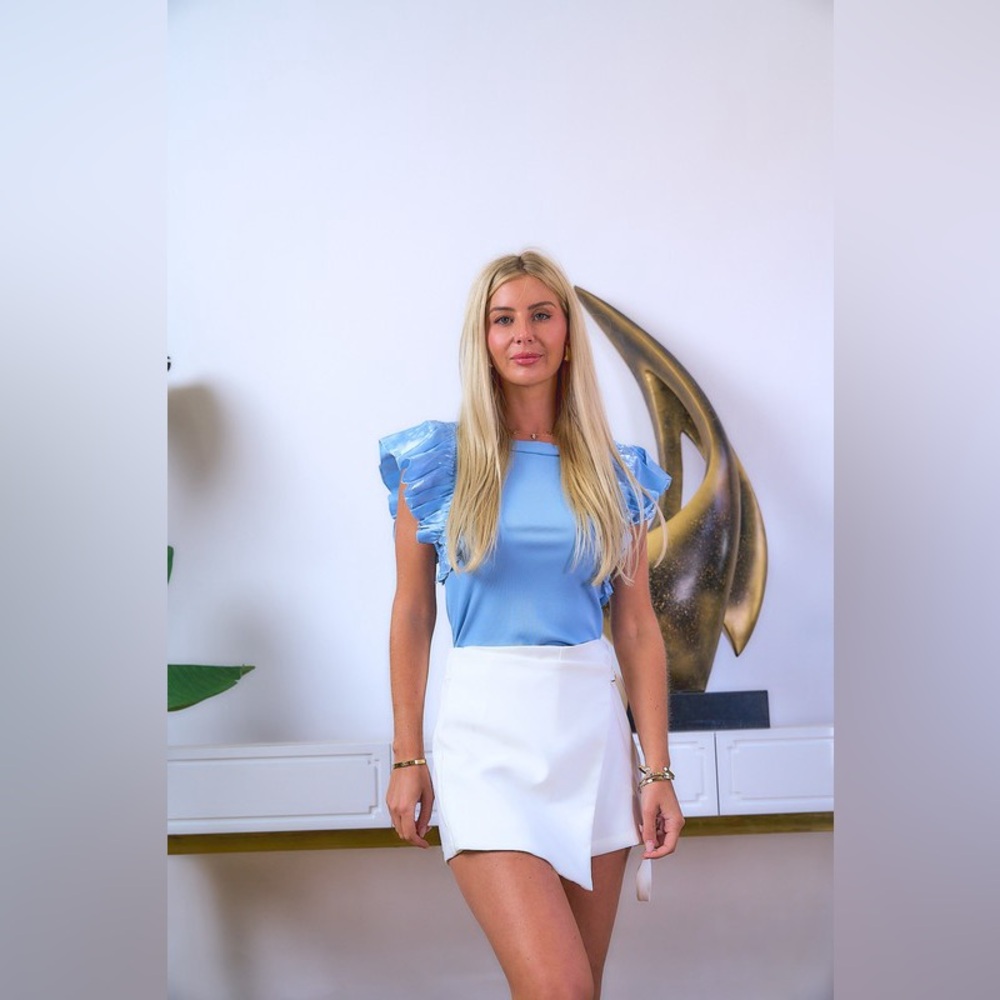 43B. Ruffled Sleeve Top - Blue - Picture 4 of 6